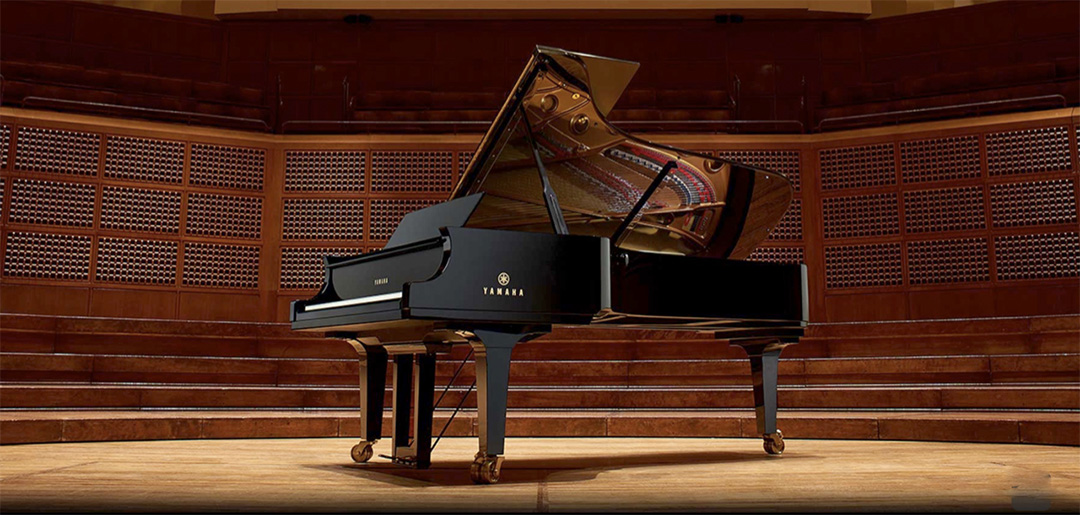 YAMAHA CFX Gran Cola (NUEVO)